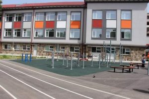 Училища във Видин, Враца и Монтана ще получат спортно оборудване и обзавеждане по ОПРР