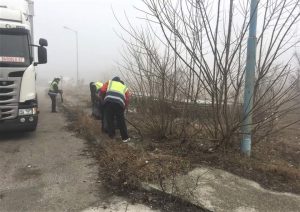 Акция за почистване на крайпътни участъци в Северна промишлена зона във Видин